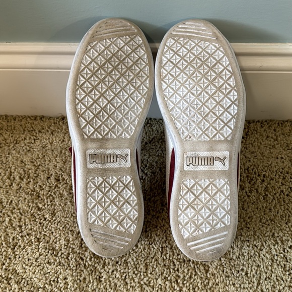 PUMA  burgundy suede sneaker with Soft foam insole Sz 8 - Picture 7 of 9